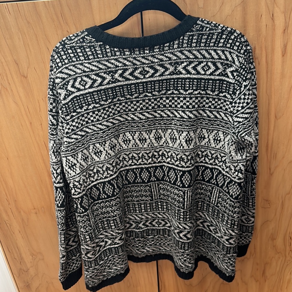 Patterned Cardigan - Picture 3 of 4